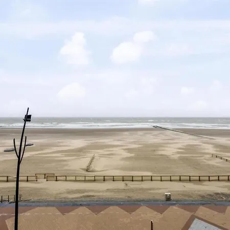 アパート In With Sea Views ブランケンベルヘ